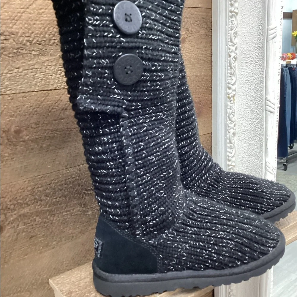 ⭐️ UGG Classic Cardy Tall Knit Boots – Black – Women’s 6